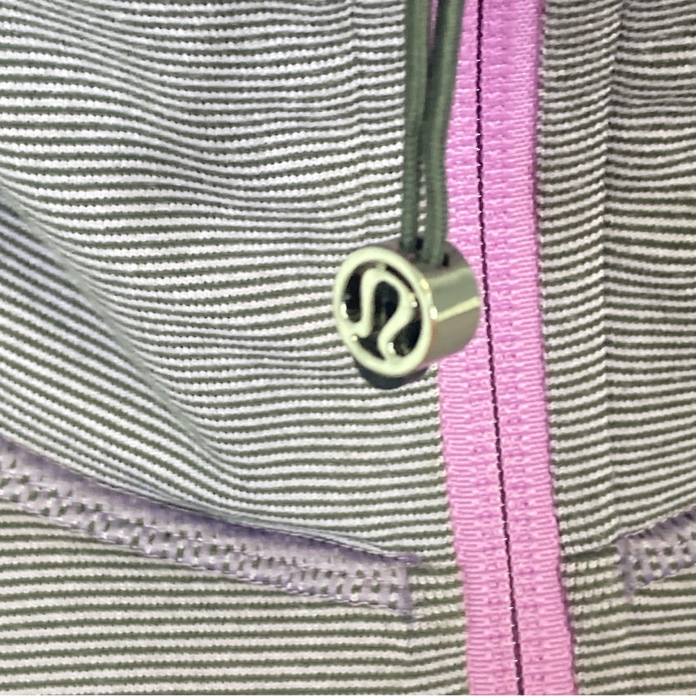 LULULEMON Size 10 Stride Jacket *Brushed in Lilac Heathered Coat Striped - Picture 6 of 15